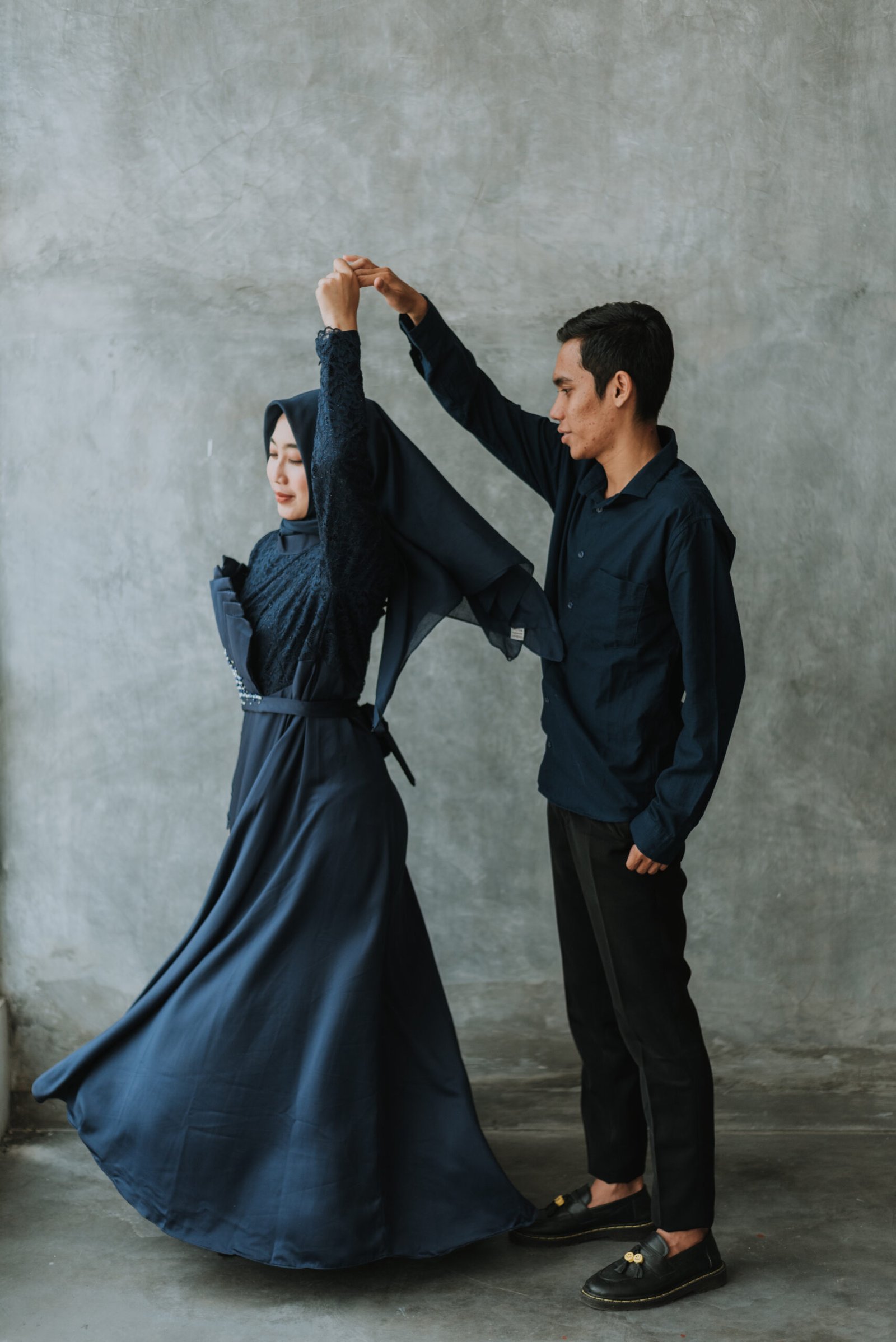 RATNA & ALVIN
