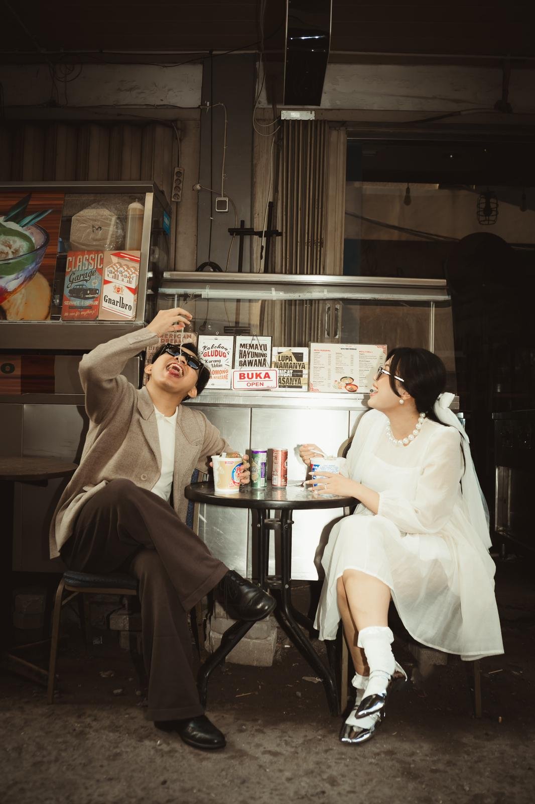 VIRA & ABDUL