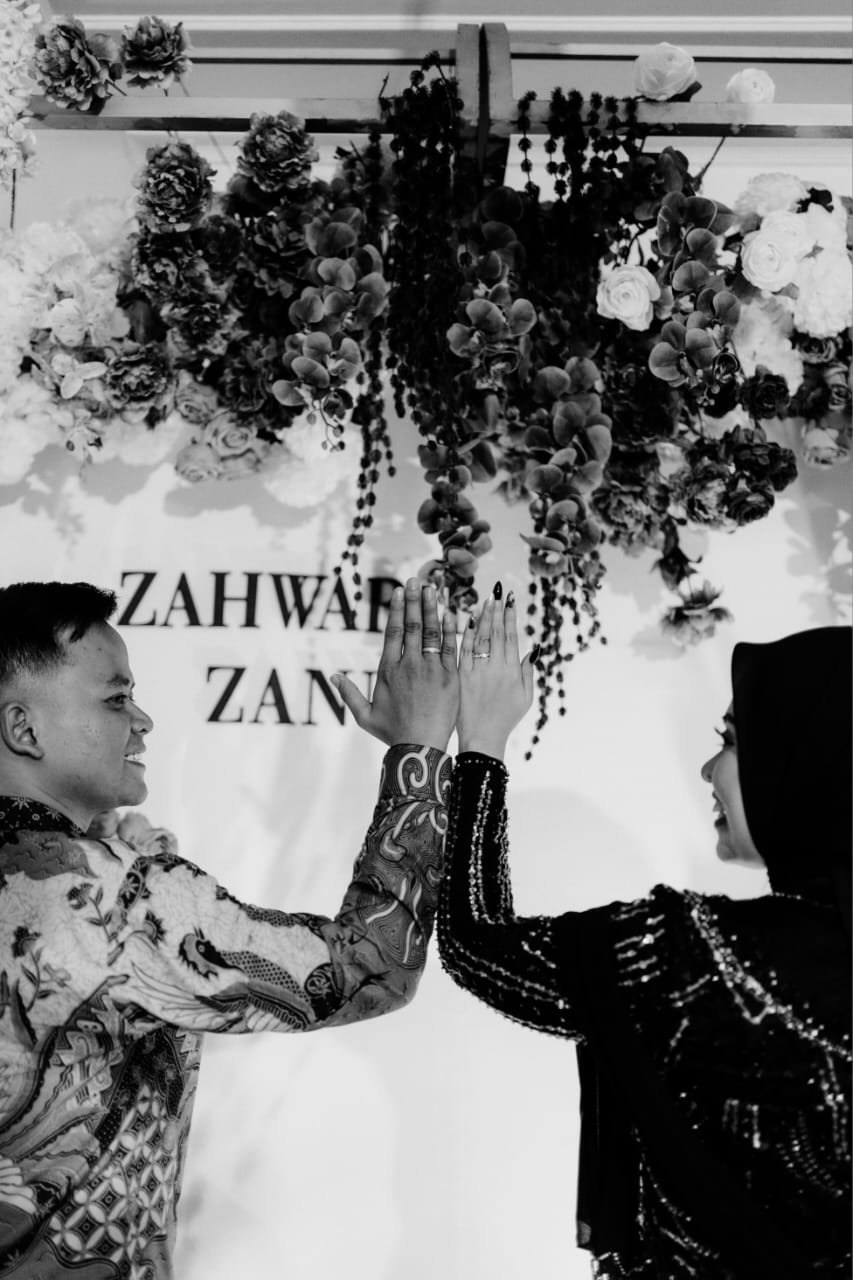 ZAHWARIL & ZANUAR